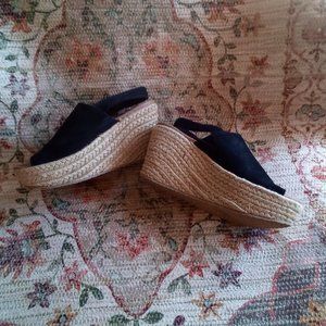 SKECHERS WEDGE SANDALS (7)